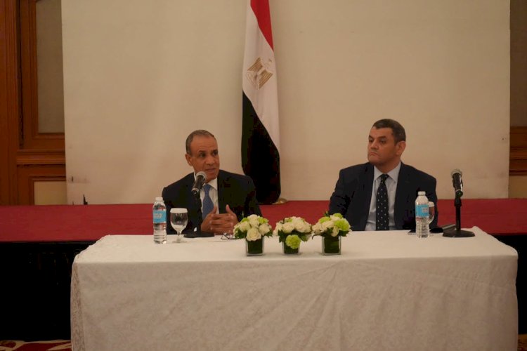 وزير الخارجية يلتقي بأعضاء الجالية المصرية في الفلبين