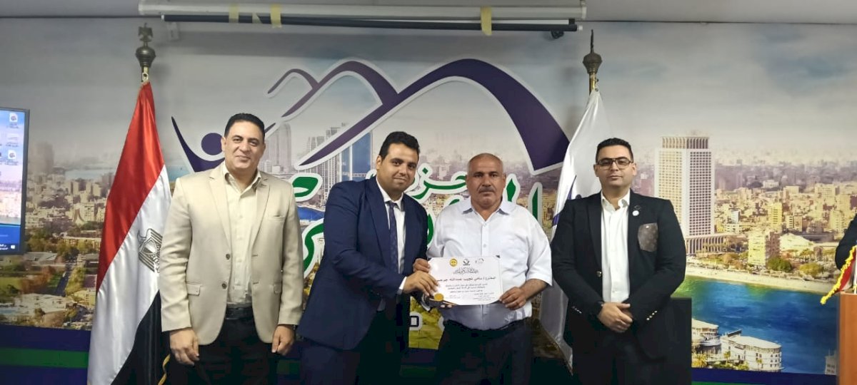 حزب المؤتمر يكرم المخترع سامي جرجس ويستعرض مشروع قانون تاريخي لدعم المبتكرين