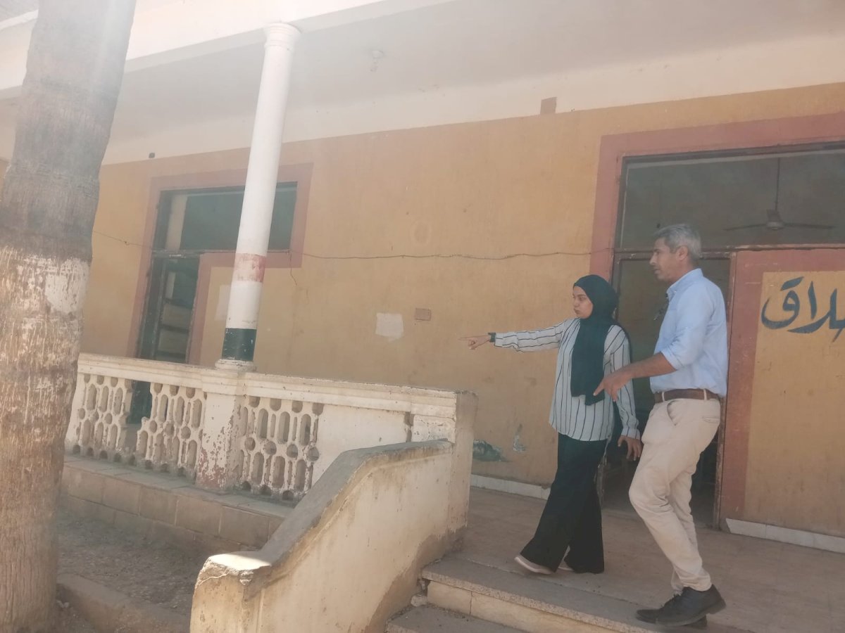 مدير إدارة أرمنت التعليمية يتفقد جاهزية المدارس للعام الدراسي 2026/2027