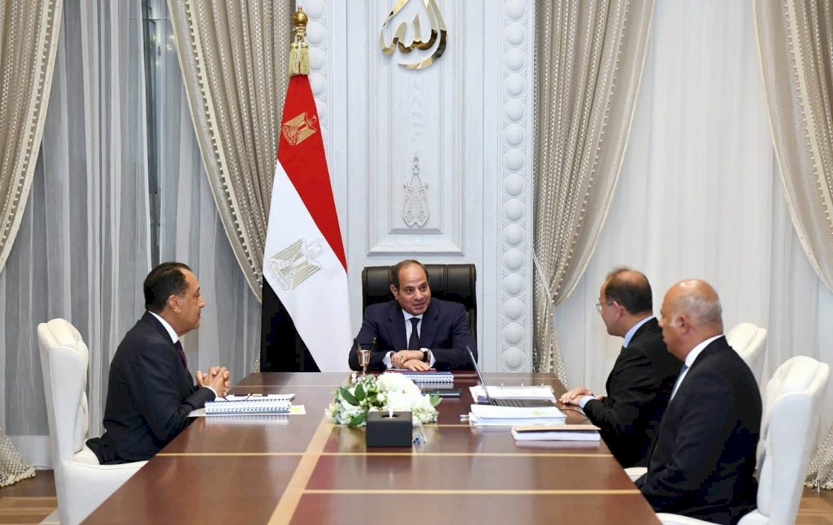 السيسي يتابع مستجدات موقف التحوط ضد مخاطر تقلبات أسعار النفط العالمية