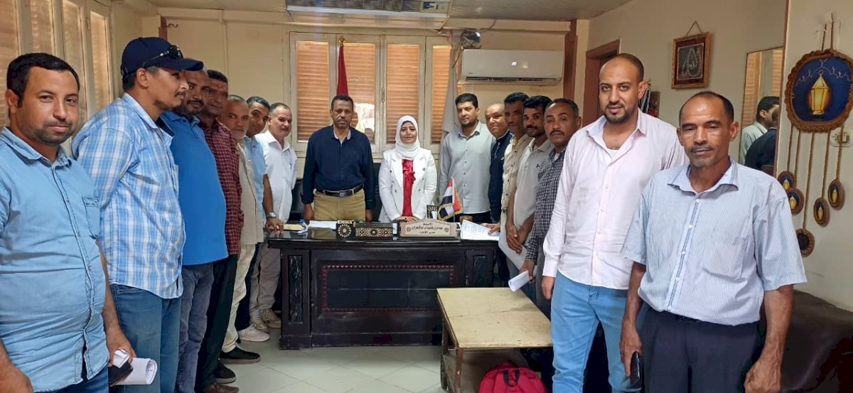 عبد الواحد يترأس لجنة توزيع القيادات المدرسية الجديدة بأبو تشت