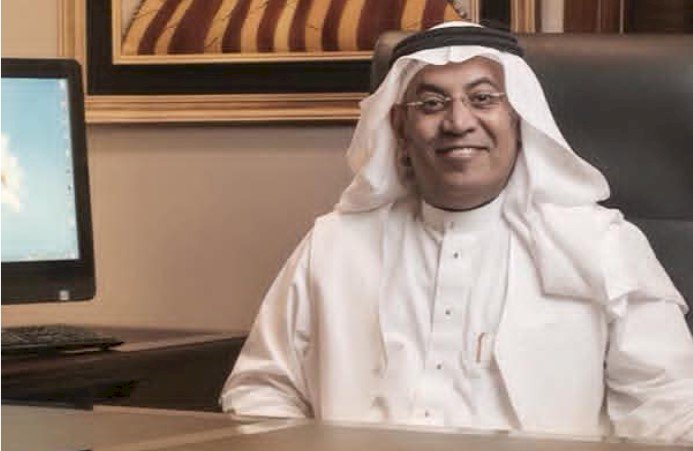 مصطفى بن محمد القرشي يتوج بجائزة «الرجل الذهبي»