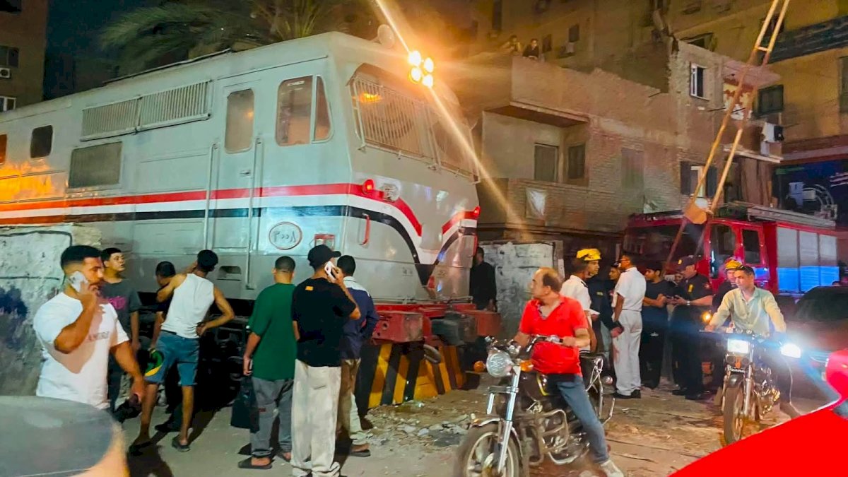 وزارة النقل تعتمد تطوير 4 مزلقانات بإمبابة والمنيرة الغربية