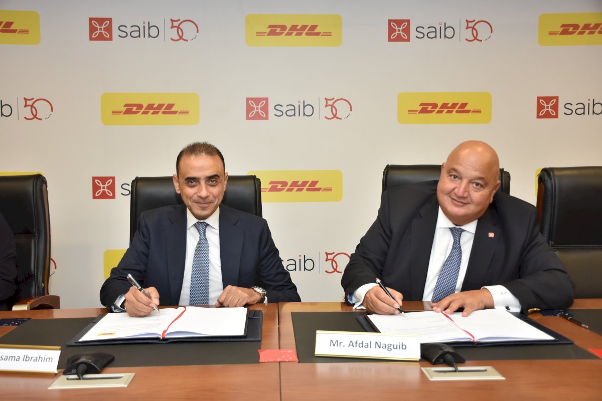 بنك saib يوقع شراكة مع »دي اتش ال اكسبرس« لتطبيق مبادرة «Go Green Plus»
