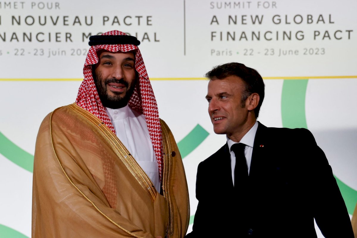 الرئيس الفرنسي وولي العهد السعودي يبحثان الأزمات الجيوسياسية
