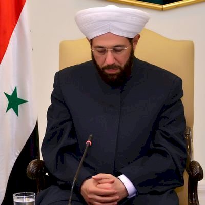 حكم بالسجن المؤبد على مفتي سوريا السابق أحمد حسون