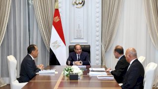 السيسي يتابع مستجدات موقف التحوط ضد مخاطر تقلبات أسعار النفط العالمية