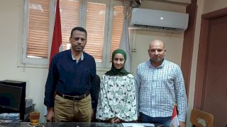 عبدالواحد يستقبل شهد عبدالعليم الحاصلة على المركز الأول بمحافظة قنا في البرمجة