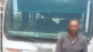 اعرف سبب التحفظ علي اتوبيس ميني باص السير عكس الاتجاه بالقاهرة