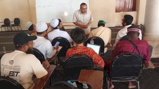 الاوقاف تعلن استمرار برنامج تعليم اللغة العربية للأجانب بالمستوى المتوسط بمسجد عمرو بن العاص