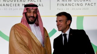 الرئيس الفرنسي وولي العهد السعودي يبحثان الأزمات الجيوسياسية