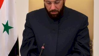 حكم بالسجن المؤبد على مفتي سوريا السابق أحمد حسون