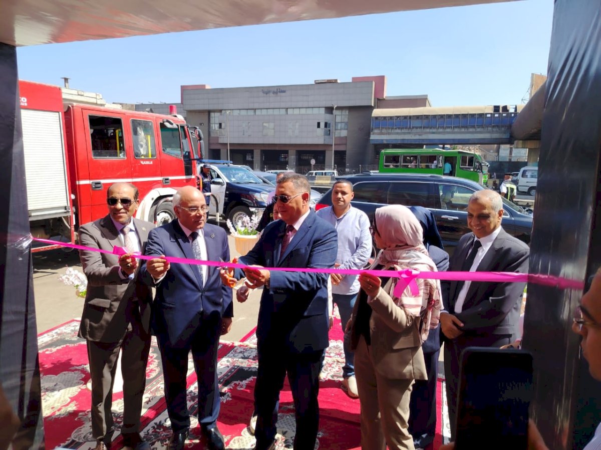 محافظ القليوبية ورئيس الغرفة التجارية يفتتحان معرض أهلا مدارس بشبرا الخيمة