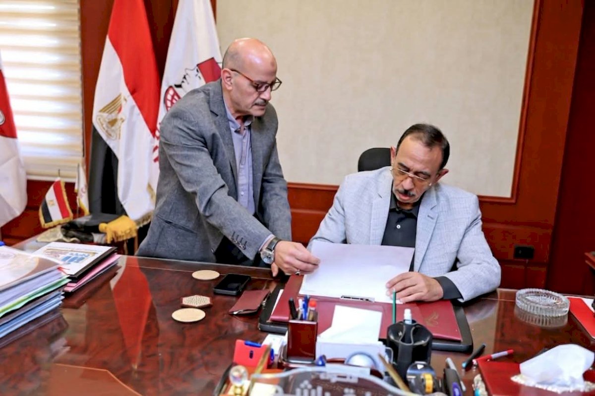 "رصاصة الرحمة" لم تصل بعد.. 50 طالب وطالبة بشرق أخميم في إنتظار قرار من وكيل وزارة التربية والتعليم بسوهاج٠٠ بقلم : أيسر مهران العمدة