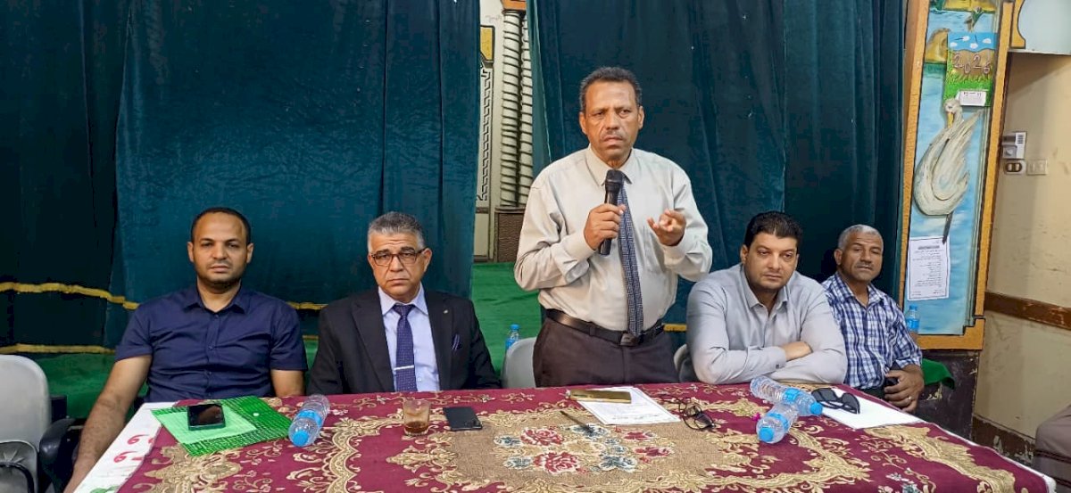 تفاصيل اجتماع مدير تعليم أبوتشت بمديري المدارس استعدادًا للعام الدراسي الجديد