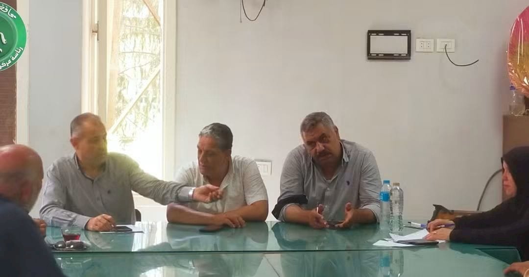 في اللقاء الأسبوعي بفاقوس..الاستماع للشكاوى وتوجيه الجهات المختصة لسرعة حلها