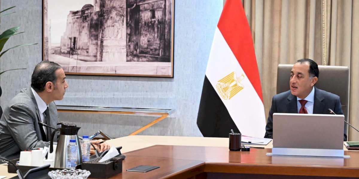 رئيس الوزراء يبحث مع رئيس الرقابة المالية أحدث تطورات القطاع المالي غير المصرفي