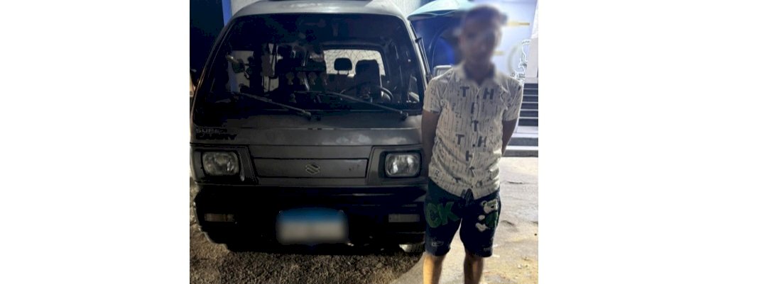 التحفظ علي سيارة فيديو قيام السائق بالتعدى بالضرب على طالب بالإسكندرية