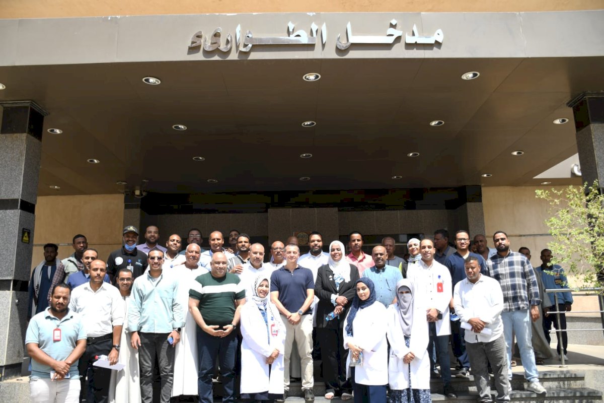 محافظ أسوان يتفقد مستشفى النيل التخصصى بإدفو