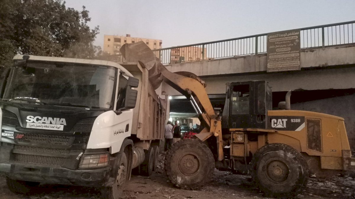 رفع 1500 طن رتش من نفق التربيع بالهرم وإعادة فتحه أمام السيارات