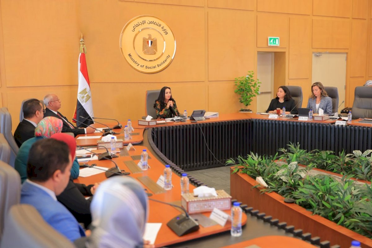 وزيرة التضامن  ترأس اجتماع مجلس إدارة صندوق " قادرون باختلاف"