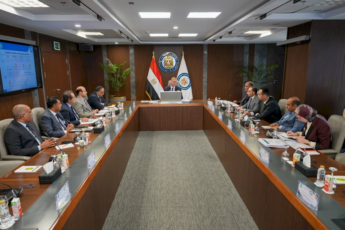 وزير البترول يرأس الجمعية العامة لشركة جنوب الوادي القابضة