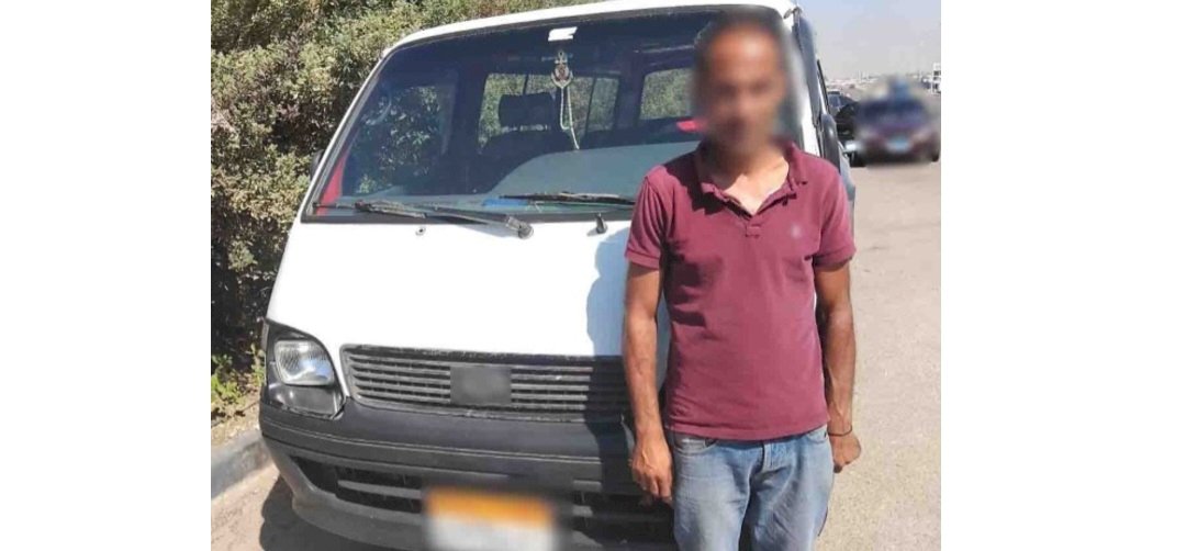 نكشف فيديو قيام سائق بالسير عكس الإتجاه وتعطيل الحركة المرورية بالقاهرة