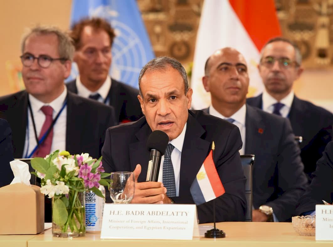 وزير الخارجية يستضيف مائدة مستديرة رفيعة المستوى حول التعافي المبكر في غزة