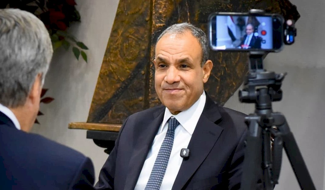 بدر عبد العاطي يجري حوارا مطولا مع واشنطن تايمز