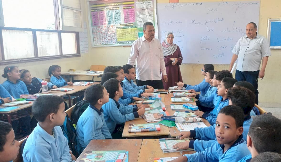 توجيهات حاسمة لمدير تعليم أبوتشت خلال جولة ميدانية
