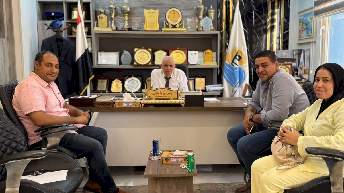 رئيس مياه قنا يستقبل رئيس اللجنة النقابية للصحفيين والزميلة سمر مكي