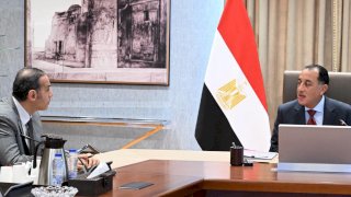 رئيس الوزراء يبحث مع رئيس الرقابة المالية أحدث تطورات القطاع المالي غير المصرفي