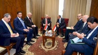 وزير الخارجية يلتقي نظيره العراقي ويبحثان التعاون الثلاثي وتطورات المنطقة