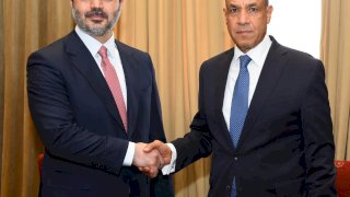 وزير الخارجية يلتقي نظيره السوري ويؤكد دعم وحدة وسيادة الدولة السورية