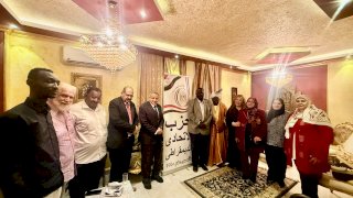 الحزب الاتحادي الديمقراطى يستضيف كوكبة من السياسيين والمفكرين السودانيين