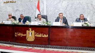محافظ سوهاج يستمع لمطالب السوهاجيين في اللقاء الجماهيري الاسبوعي
