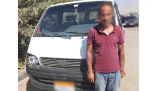 نكشف فيديو قيام سائق بالسير عكس الإتجاه وتعطيل الحركة المرورية بالقاهرة