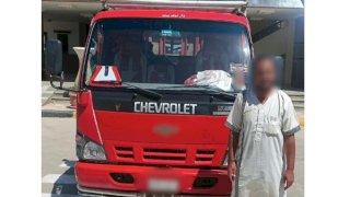 نكشف منشور قيام سائق بتحميل الطلاب في صندوق السيارة بالشرقية