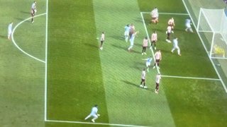 مانشستر سيتي يفوز على  سندرلاند وينفرد بصدارة الدوري الإنجليزي