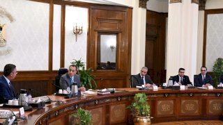 رئيس الوزراء يتابع مع وزير التموين عددا من ملفات العمل