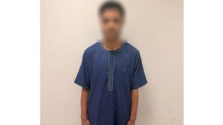 النيابة تحقق مع عامل لقيامه بالتعدي علي كهربائي بالمطواه لخلافات الجيرة بالبحيرة