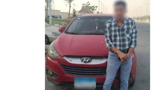 التحفظ علي سيارة موظف لقيامه بطمس اللوحات المعدنية الخلفية بالقاهرة
