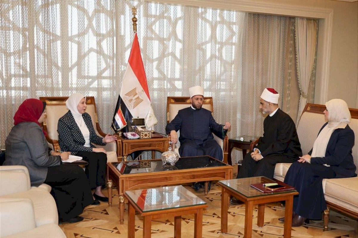 وزير الأوقاف يستقبل رئيس المركز القومي للبحوث الاجتماعية والجنائية