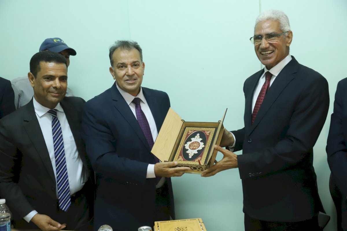 رئيس جامعة قنا يشهد احتفالية تكريم رئيس جنوب الوادي الأهلية بكلية العلوم
