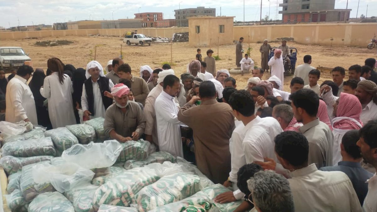 "الزراعة" تطلق قافلة غذائية مجانية لدعم أهالي قرى السلوم والنجيلة وسيدي براني بمطروح