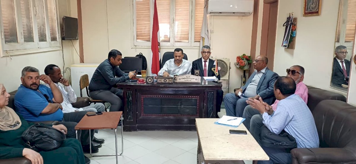 عبد الواحد يترأس اجتماع الموجهين استعدادًا لامتحانات أكتوبر