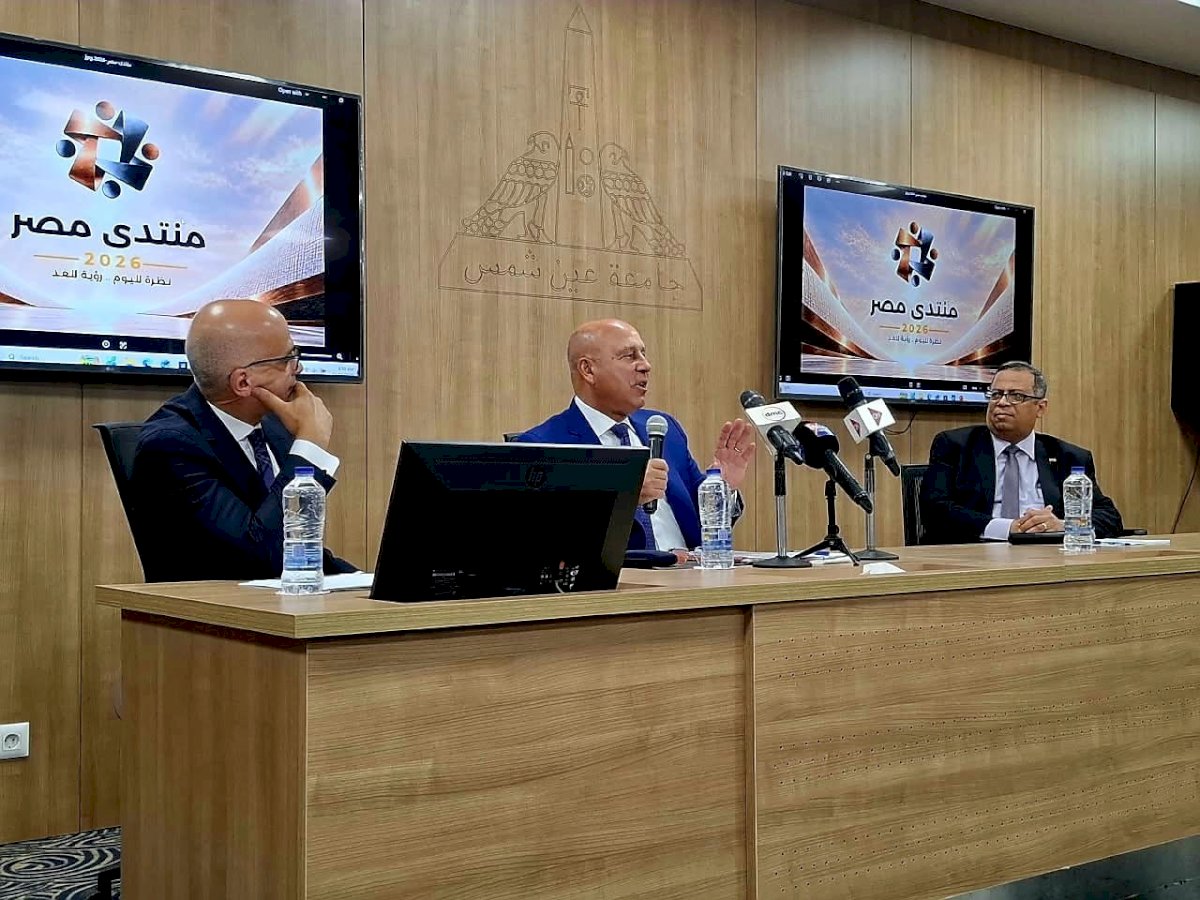 وفد من جامعة أسوان يشارك بجلسة إستماع  للفريق كامل الوزير بجامعة عين شمس