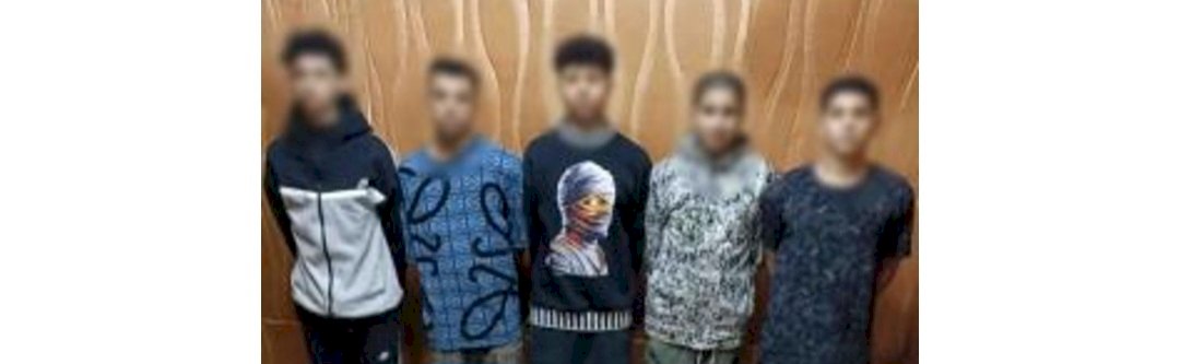 القبض علي ٥ طلاب لقيامهم باعتلاء سور مدرسة بالقاهرة