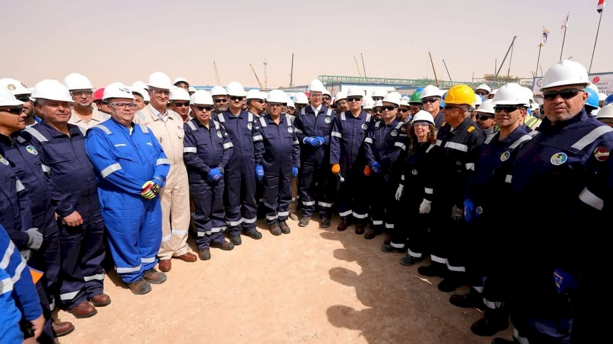 وزير البترول: تشغيل محطة مليحة  بالصحراء الغربية في مرحلتها الثانية بالشراكة مع إيني الإيطالية