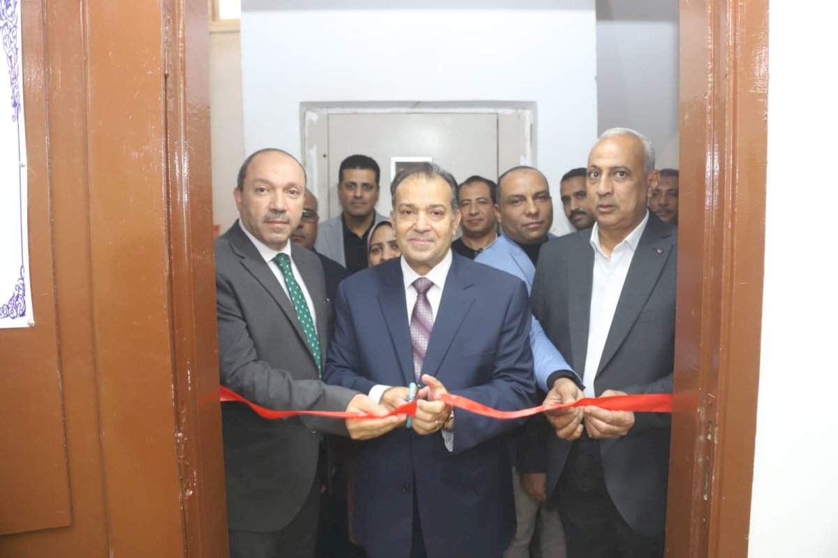 رئيس جامعة قنا يفتتح قاعة المناقشات العلمية بمقر الجيزة بعد تطويرها ورفع كفاءتها